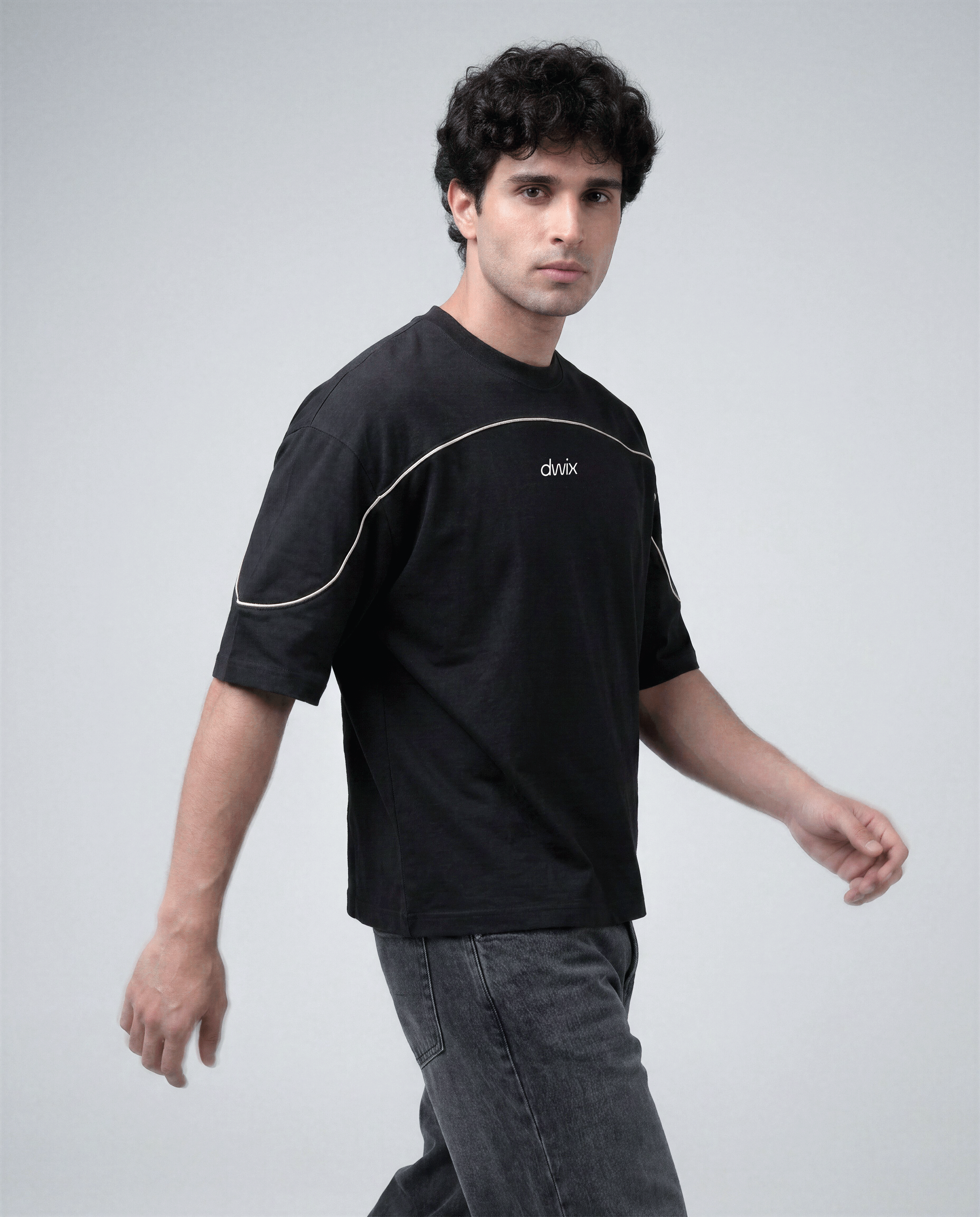 Boxy Fit Piping T-shirt